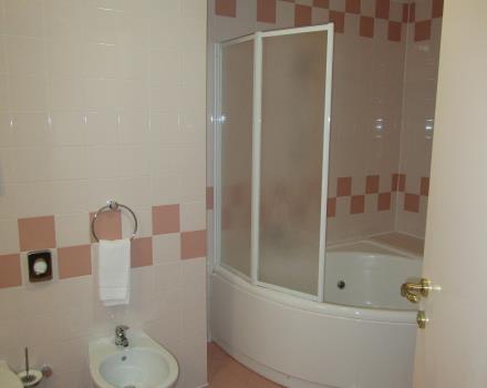 Bath rooms-Best Western Hotel Imperiale Nova Siri