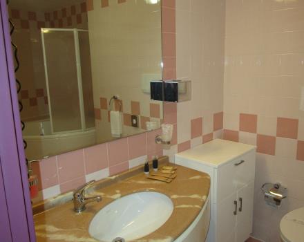 Bath Rooms-Best Western Hotel Imperiale Nova Siri